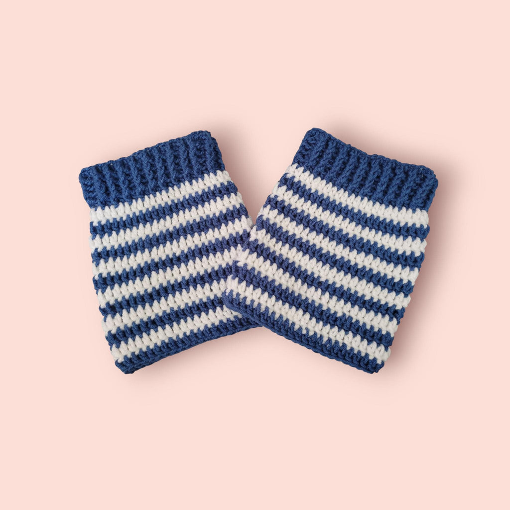 leg warmers and hand warmers set,  blue and white, acrylic