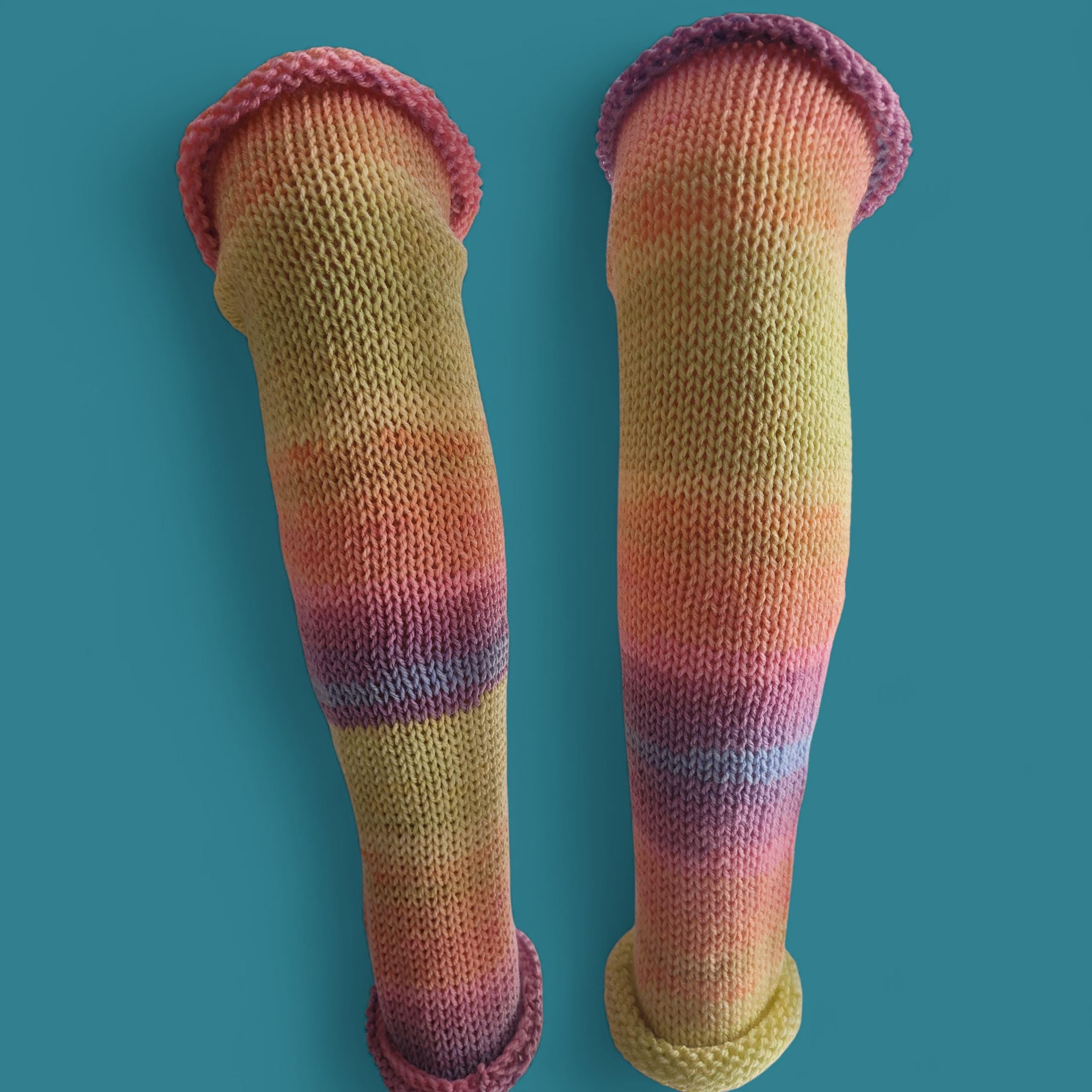 leg warmers, pastel colours, acrylic
