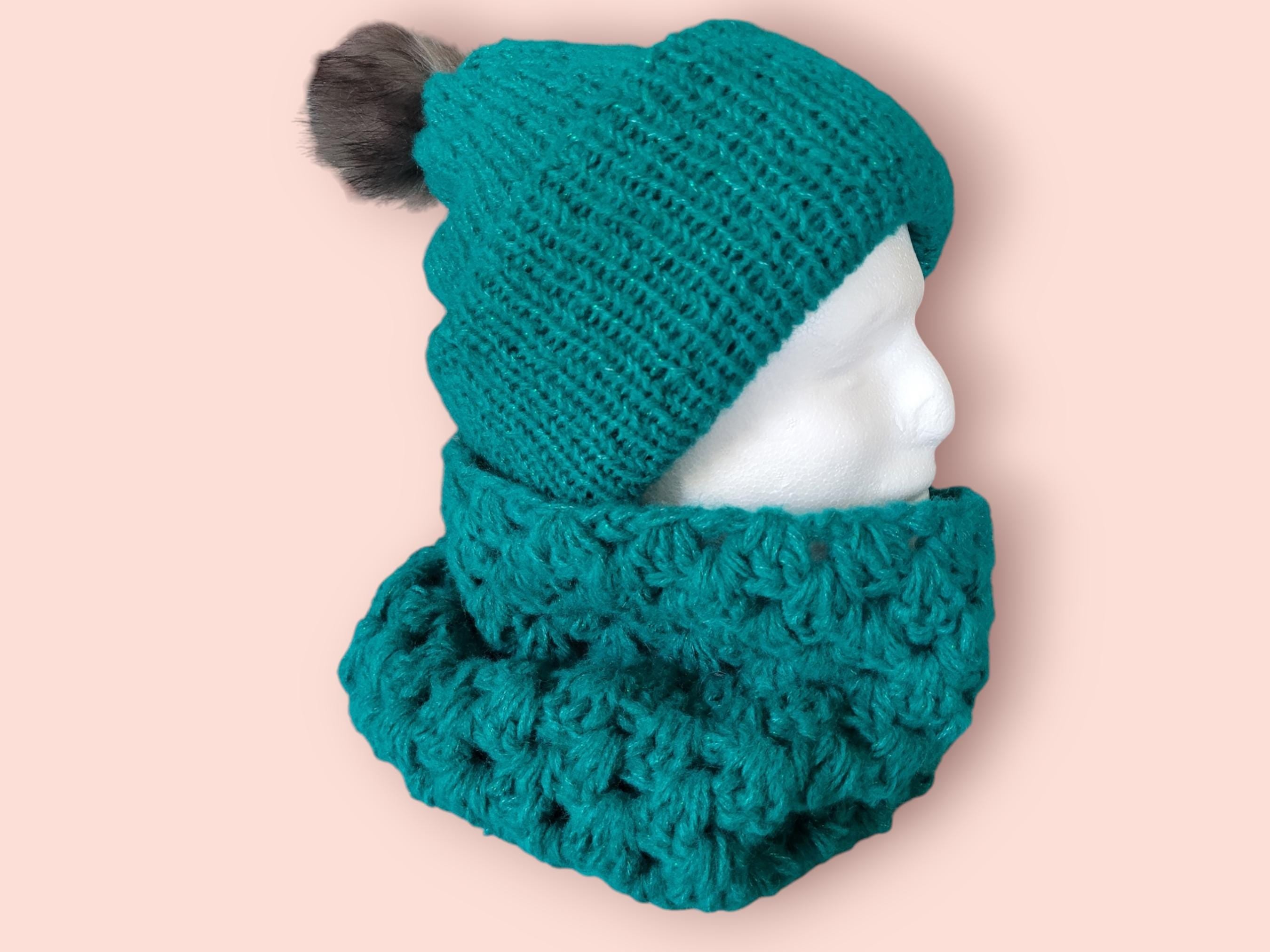 set of hat and neck warmer in emerald with gentle spark